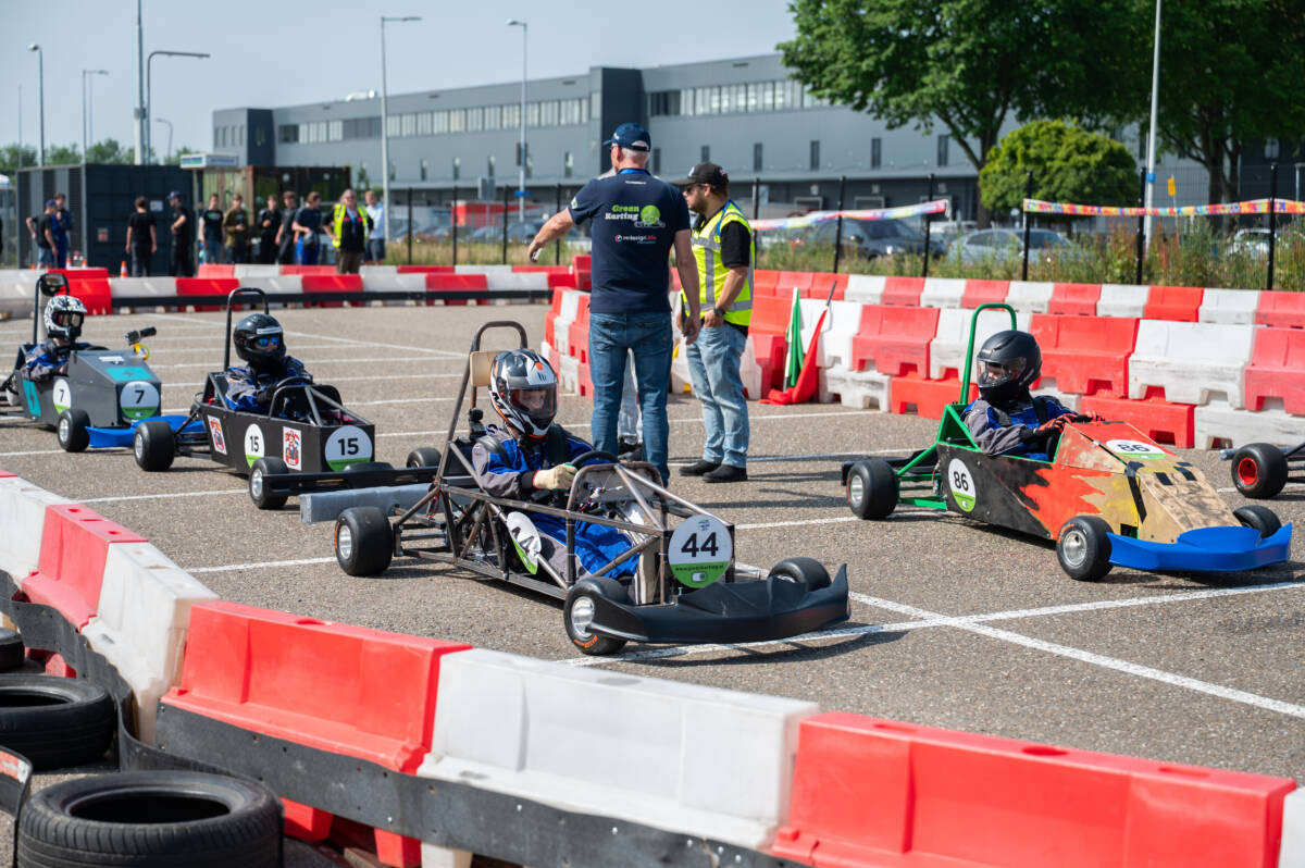 Featured image for “Technasiumleerlingen OSG West-Friesland bouwen eigen e-kart en racen tijdens Energy Experience”